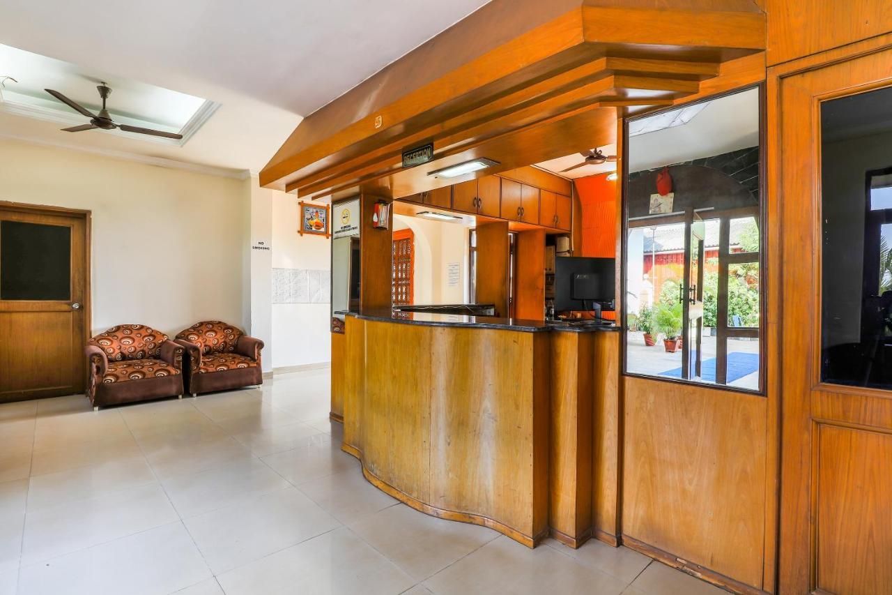 Spot On 37412 Hotel Priti International Mapusa Kültér fotó